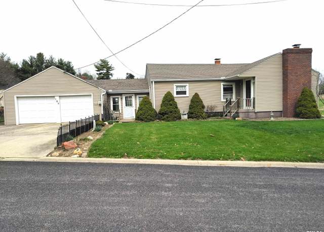 Property at 107 North St, Washington, IL 61571, 2 beds, 1.5 baths