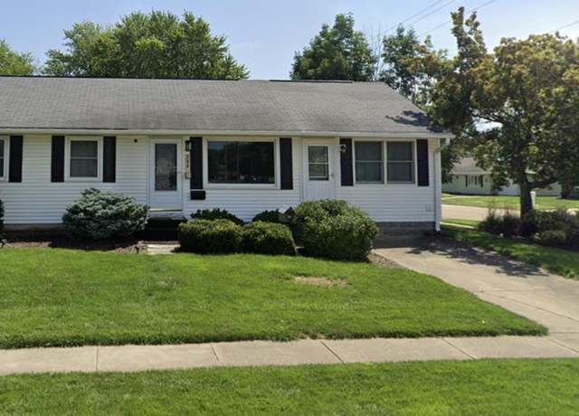 Property at 204 3rd Ave, De Witt, IA 52742, 3 beds, 1 bath