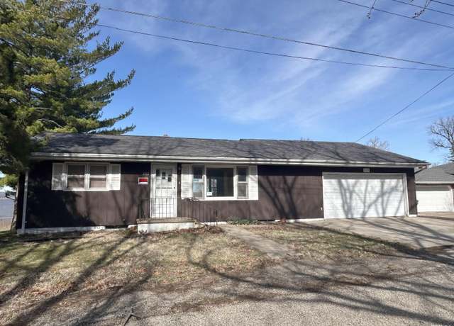Property at 1115 N Josephine St, Spring Bay, IL 61611, 2 beds, 2 baths