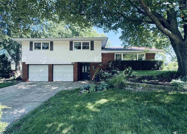 Property at 1309 W Teton Dr, Peoria, IL 61614, 3 beds, 2.5 baths