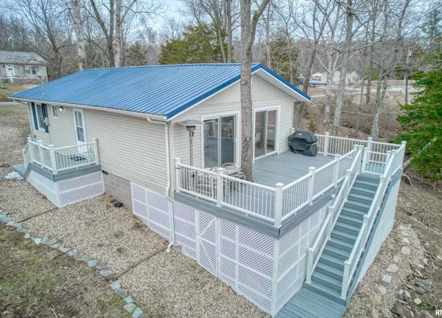 Property at 1190 Lakeview Dr, Creal Springs, IL 62922, 2 beds, 1.5 baths