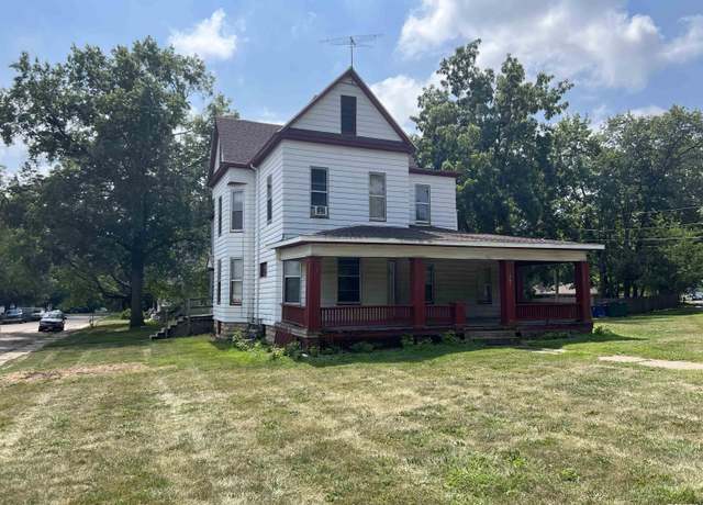 Property at 701 S Bluff Blvd, Clinton, IA 52732, 5 beds, 5 baths