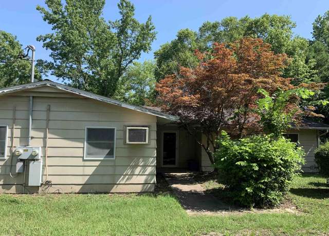 Property at 5281-5287 Country Club Rd #2, Murphysboro, IL 62966, 3 beds, 2 baths