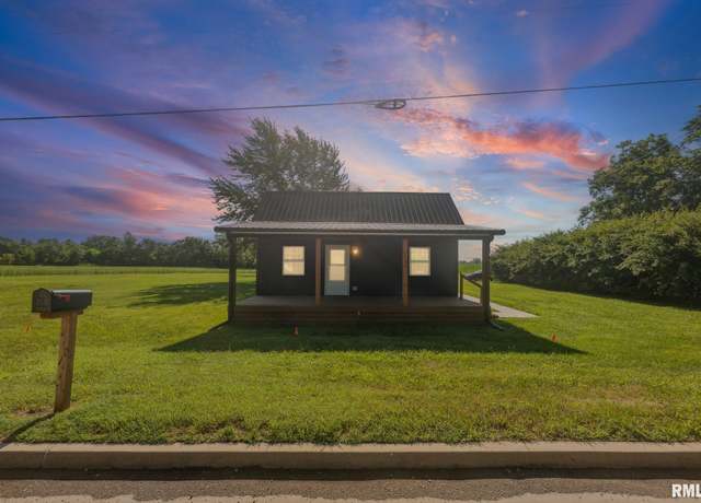Property at 124 S Mine St, Sandoval, IL 62882, 2 beds, 1 bath