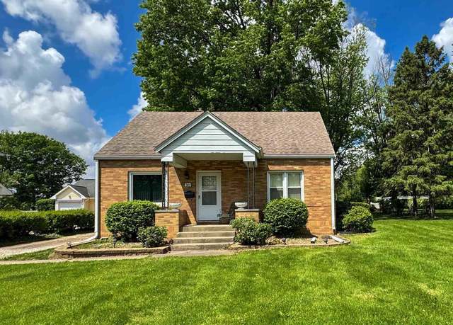 Property at 207 N Eisele Dr, Peoria, IL 61604, 3 beds, 2 baths