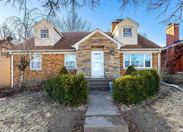 Property at 927 W Central Park Ave, Davenport, IA 52804, 6 beds, 3 baths