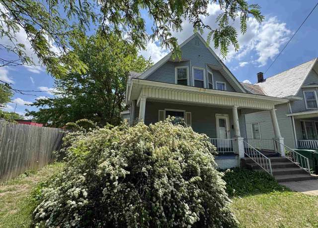 Property at 1916 W Clarke Ave, West Peoria, IL 61604, 4 beds, 2 baths