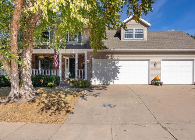 Property at 2076 Ashford Rd, Bettendorf, IA 52722, 4 beds, 3.5 baths