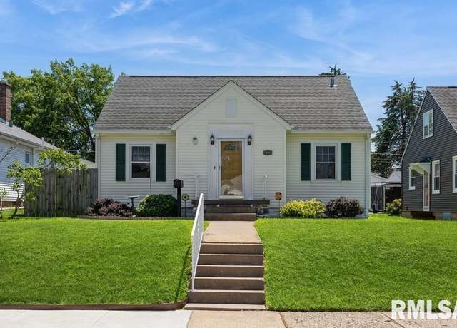 Property at 331 W 31st St, Davenport, IA 52803, 3 beds, 2 baths