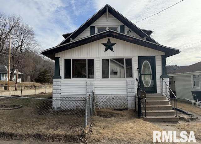 Property at 234 Pershing Pl, East Peoria, IL 61611, 3 beds, 2.5 baths