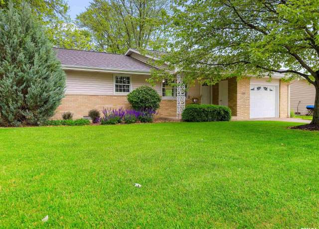 Property at 330 N Nebraska Ave, Morton, IL 61550, 3 beds, 1.5 baths