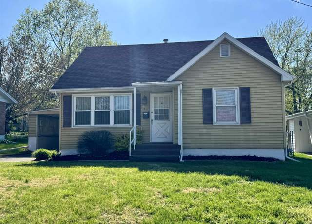 Property at 1417 N 20th St, Quincy, IL 62301, 2 beds, 1.5 baths