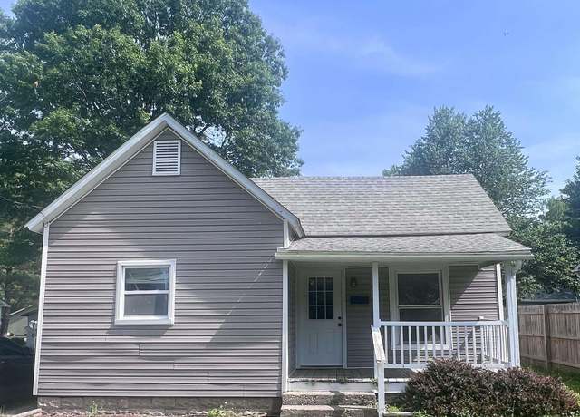 Property at 416 Elles Ave, Carterville, IL 62918, 3 beds, 1.5 baths