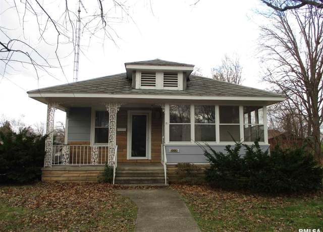 Property at 1001 E Webster St, Benton, IL 62812, 2 beds, 1 bath