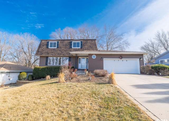 Property at 1708 Autumn Ln, Peoria, IL 61604, 4 beds, 3.5 baths