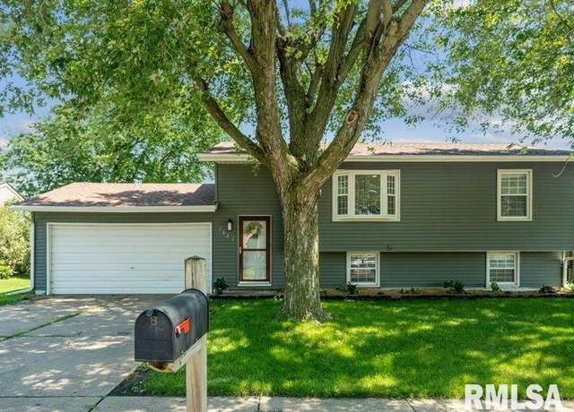 Property at 1021 Calvin St, Davenport, IA 52804, 4 beds, 2 baths
