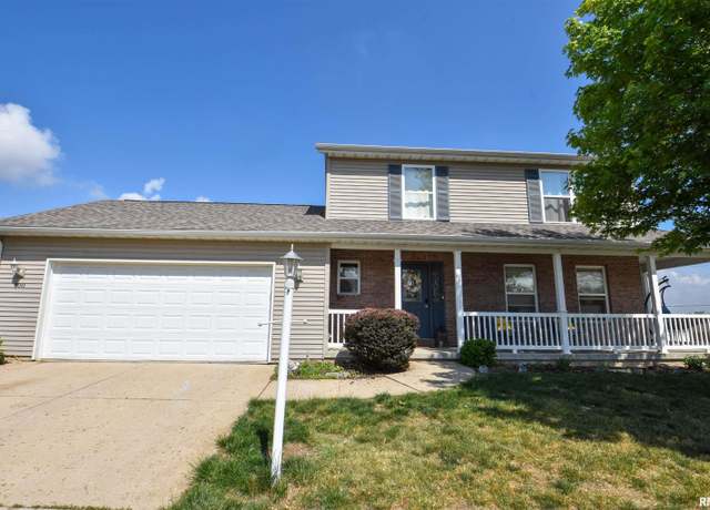 Property at 100 S Sandyshores Dr, Chillicothe, IL 61523, 4 beds, 3.5 baths