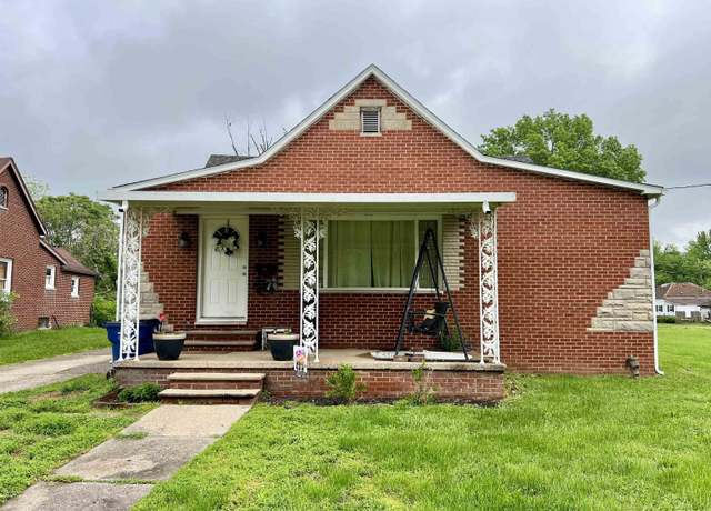 Property at 405 E Saint Louis St, West Frankfort, IL 62896, 3 beds, 1 bath