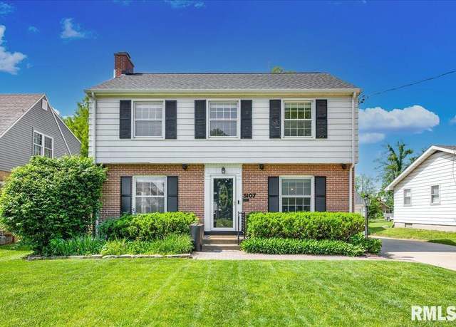 Property at 5107 N Prospect Rd, Peoria Heights, IL 61616, 4 beds, 2.5 baths