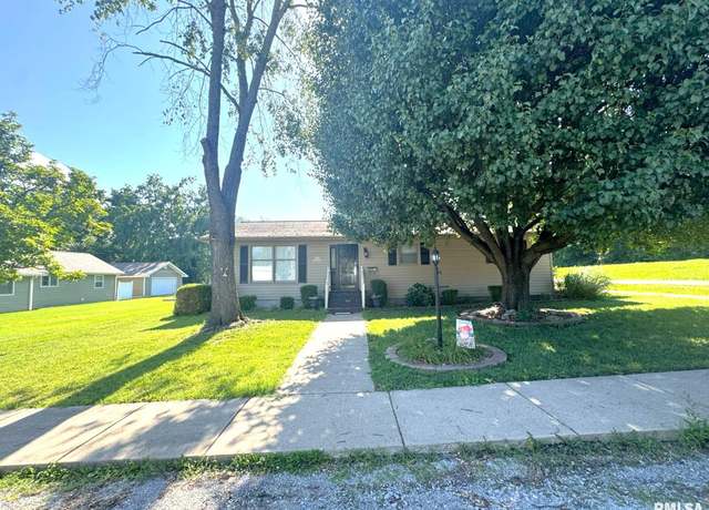Property at 502 S Day St, West Frankfort, IL 62896, 3 beds, 1.5 baths