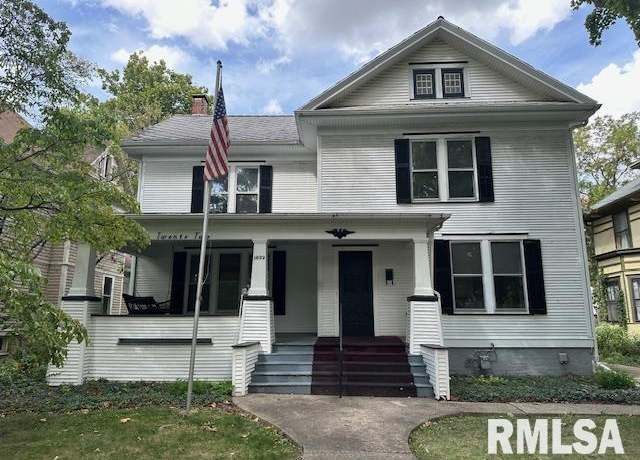 Property at 1022 W College Ave, Jacksonville, IL 62650, 4 beds, 2 baths