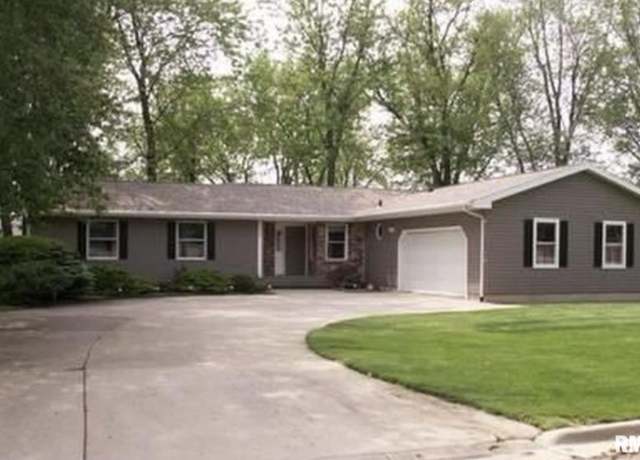 Property at 715 Pine St, Wilton, IA 52778, 5 beds, 3 baths