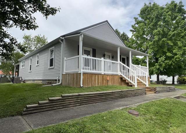 Property at 2704 Cherry St, Mt Vernon, IL 62864, 2 beds, 1 bath