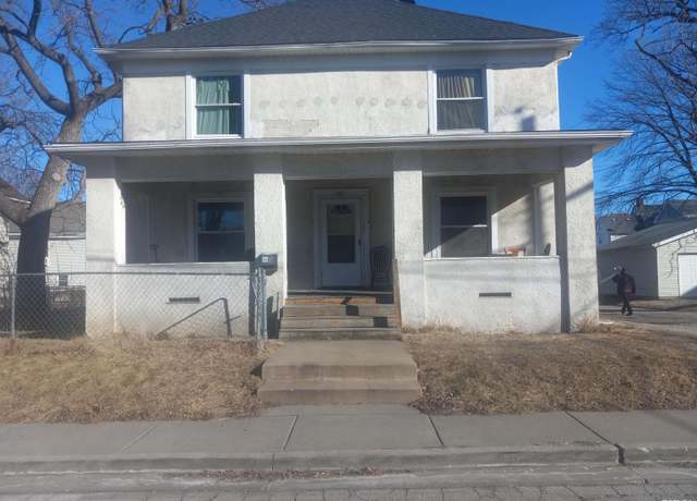 Property at 1617 Scott St, Davenport, IA 52803, 4 beds, 2 baths