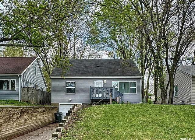 Property at 435 Waverly Rd, Davenport, IA 52804-4310, 3 beds, 1 bath