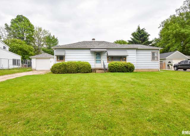 Property at 111 Linden Ave, Germantown Hills, IL 61548, 2 beds, 1 bath