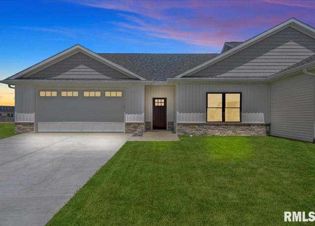 Property at 4621 Eugene Ct, Springfield, IL 62711, 2 beds, 2.5 baths