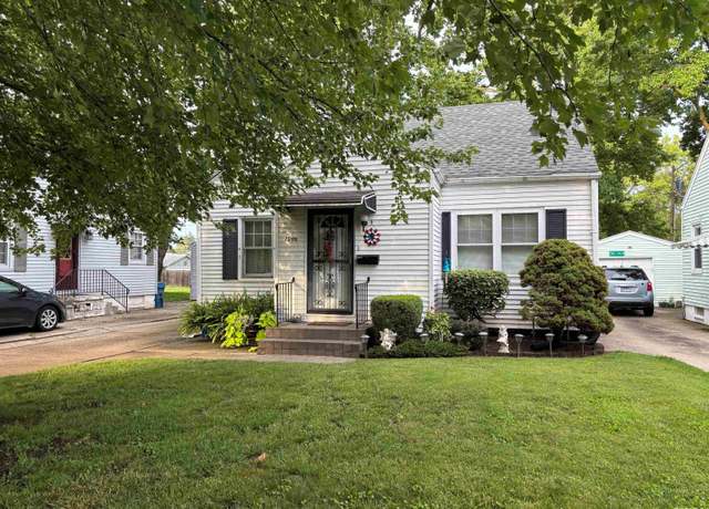 Property at 1900 N 22nd St, Springfield, IL 62702, 3 beds, 1.5 baths