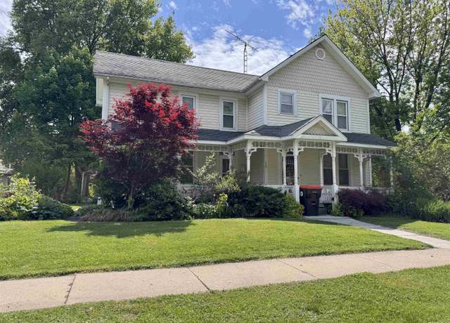 Property at 250 E Gridley St, Bushnell, IL 61422, 5 beds, 2 baths