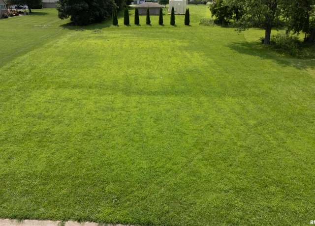 Property at 19 Sawgrass Dr, Coal Valley, IL 61240