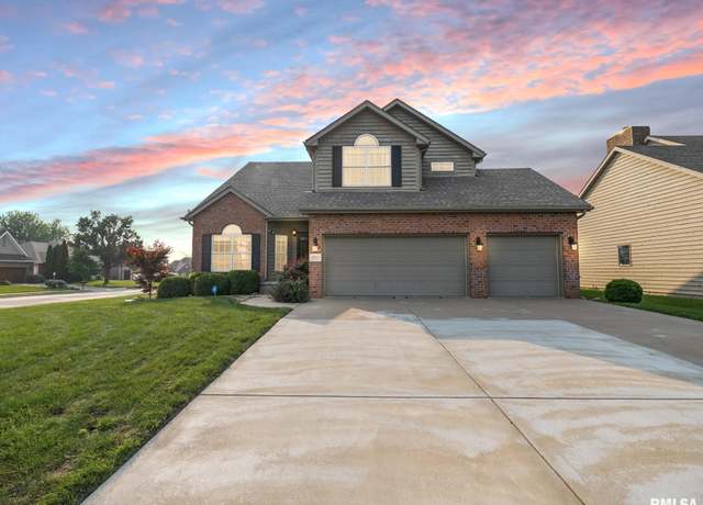Property at 4815 N Weaverridge Blvd, Peoria, IL 61615, 4 beds, 2.5 baths
