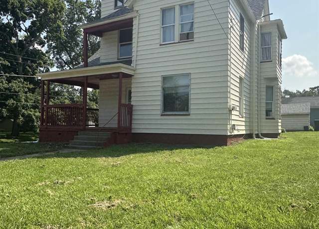 Property at 1624 N Bigelow St, Peoria, IL 61604, 4 beds, 2 baths