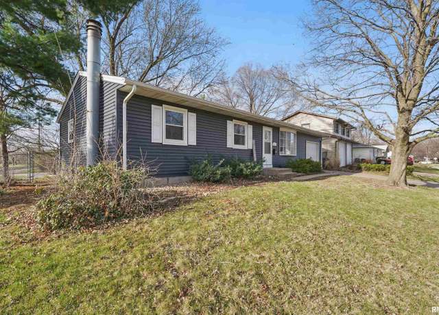 Property at 1451 E 33rd St, Davenport, IA 52807, 3 beds, 1.5 baths