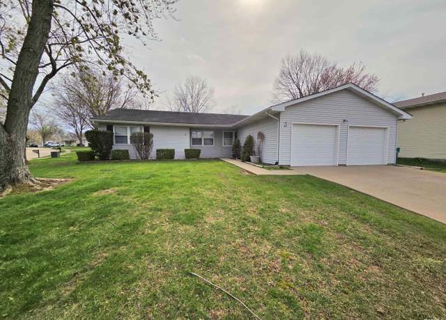 Property at 45-47 Holliday Rd, Springfield, IL 62702, 4 beds, 2 baths