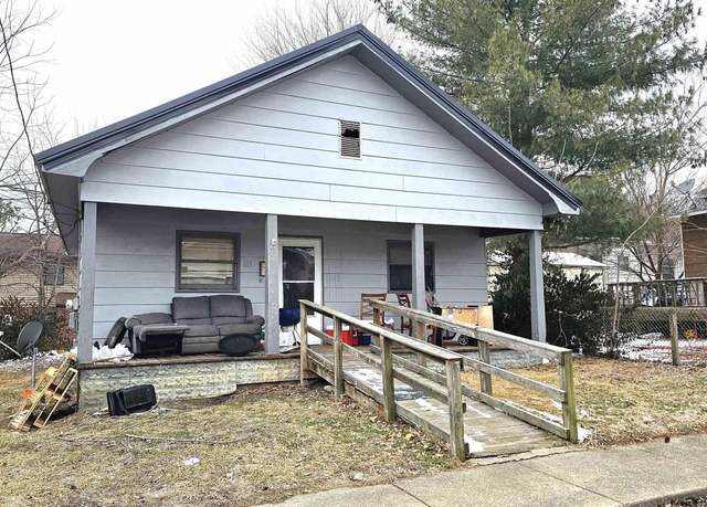 Property at 202 S Liberty St, Marion, IL 62959, 2 beds, 1 bath