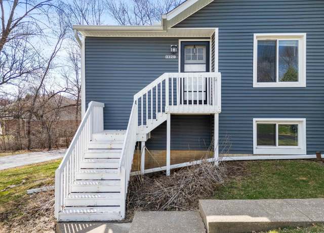 Property at 3320 N Willow Ct, Bettendorf, IA 52722, 2 beds, 2 baths