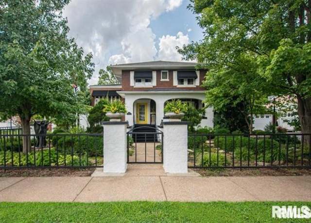 Property at 521 S Park Ave, Herrin, IL 62948, 4 beds, 3.5 baths