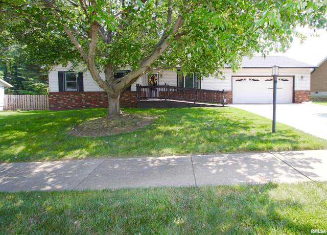 Property at 305 Beloit Rd, Marquette Heights, IL 61554, 3 beds, 1.5 baths
