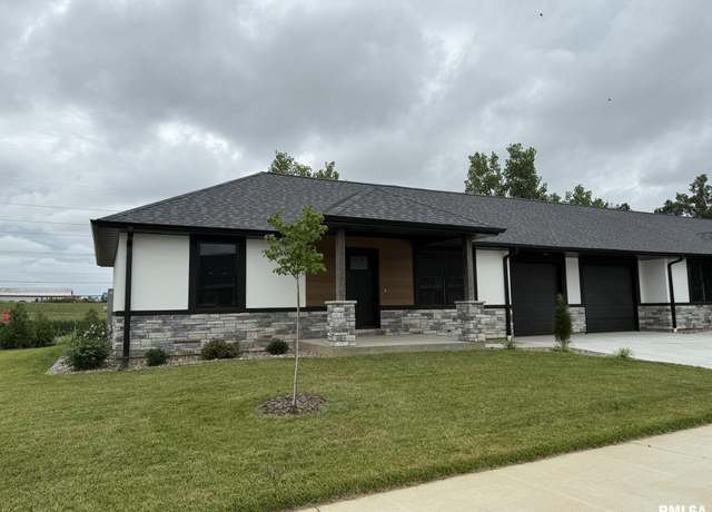 Property at 2813 N 23rd St, Quincy, IL 62305, 2 beds, 2.5 baths