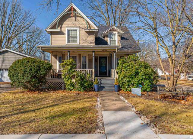 Property at 129 Oglesby Ave, Lincoln, IL 62656, 5 beds, 1.5 baths