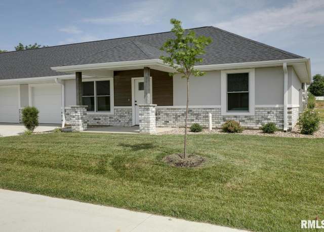Property at 2815 N 23rd St, Quincy, IL 62305, 2 beds, 2 baths