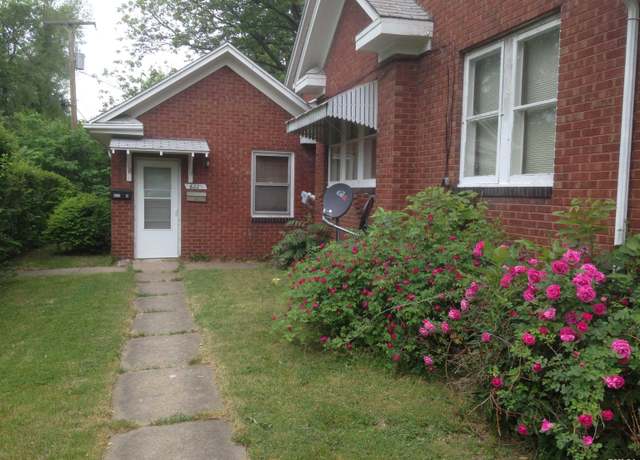 Property at 622 1/2 N Albert St, Macomb, IL 61455, 4 beds, 3 baths