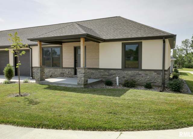 Property at 2817 N 23rd St, Quincy, IL 62305, 1 bed, 1.5 baths