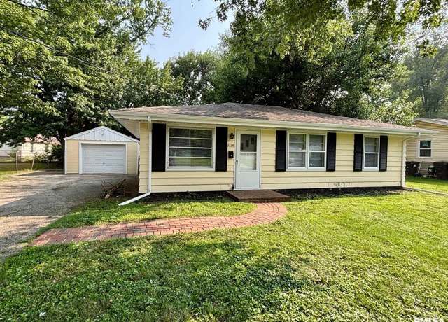 Property at 2724 W Scenic Dr, Peoria, IL 61615, 3 beds, 1 bath