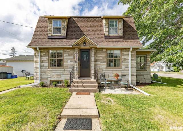Property at 2333 7th St, East Moline, IL 61244, 2 beds, 1 bath