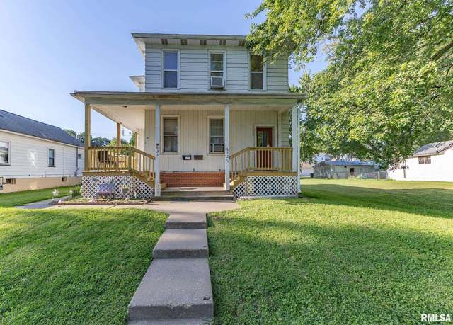 Property at 633 7th Avenue South, Clinton, IA 52732, 4 beds, 2 baths